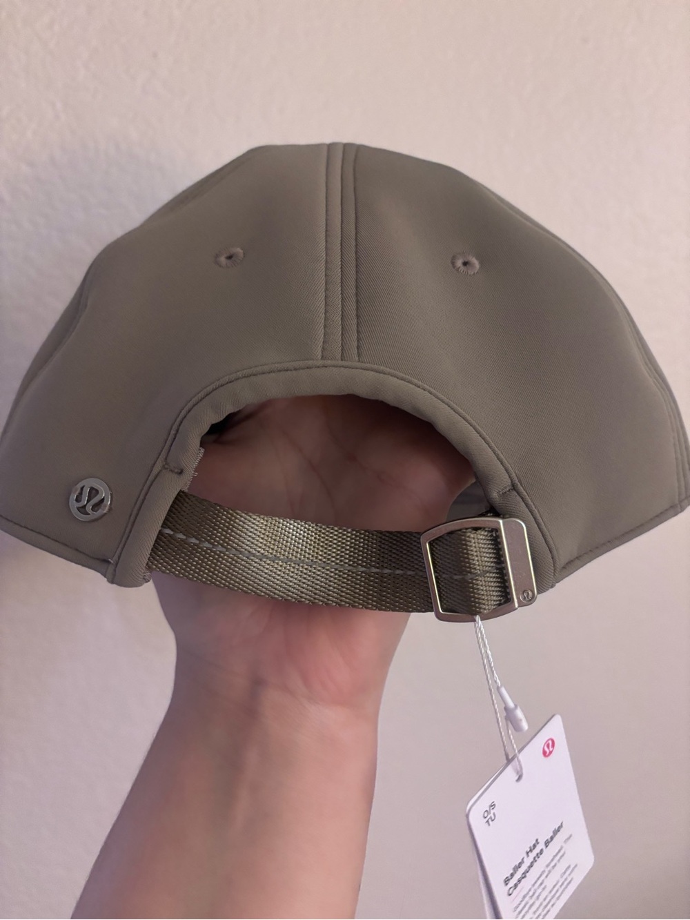Lululemon Baller Hat in Warm Ash Gray (Unisex- One Size) NWT - Picture 3 of 4
